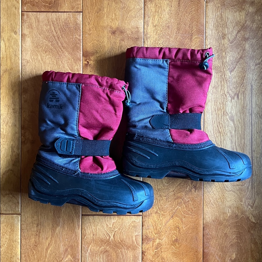 Kamik Burgundy & Black Waterproof Snow Boots Size 2 Outdoors Rugged - Picture 2 of 7